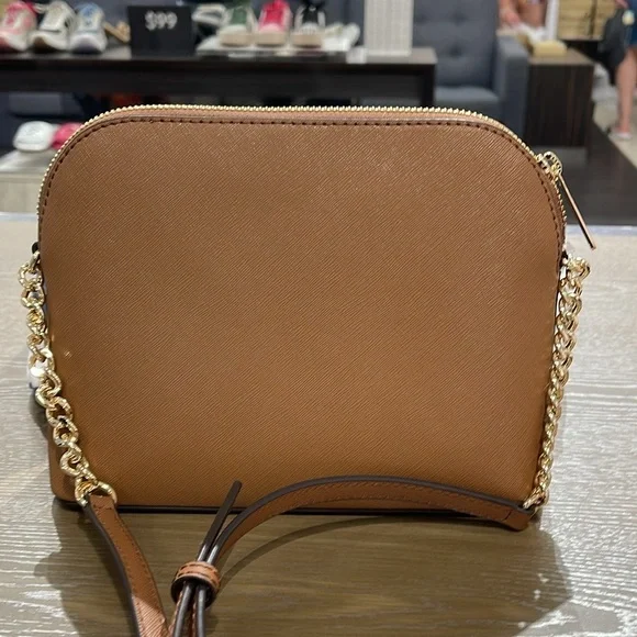 MICHAEL KORS 
Jet Set Travel Medium Dome Crossbody Bag XCROSS XBODY
Luggage 
NWT - Picture 4 of 16